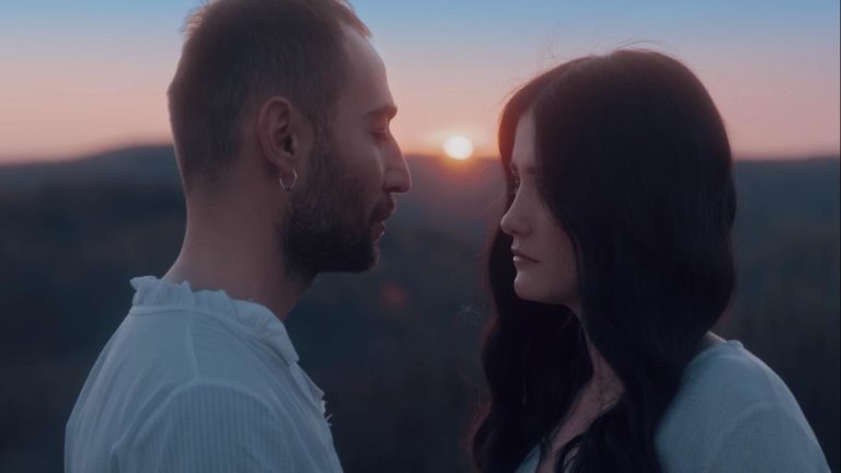 Gizem Bahadır Ak Çiftinden Yeni Single
