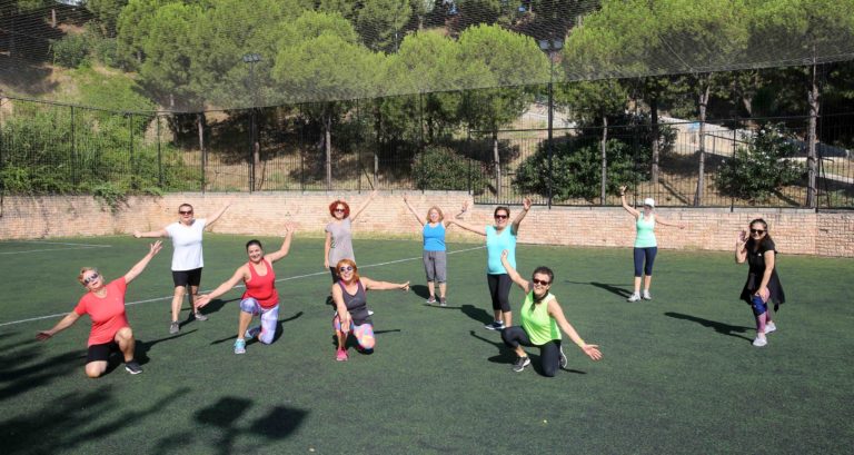 Karabağlar’da sosyal mesafeyle spora devam!