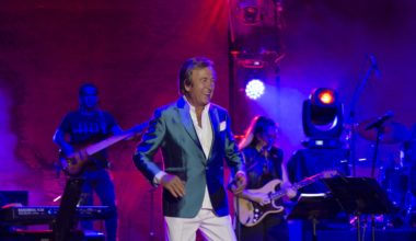 5 ay sonra ilk konser