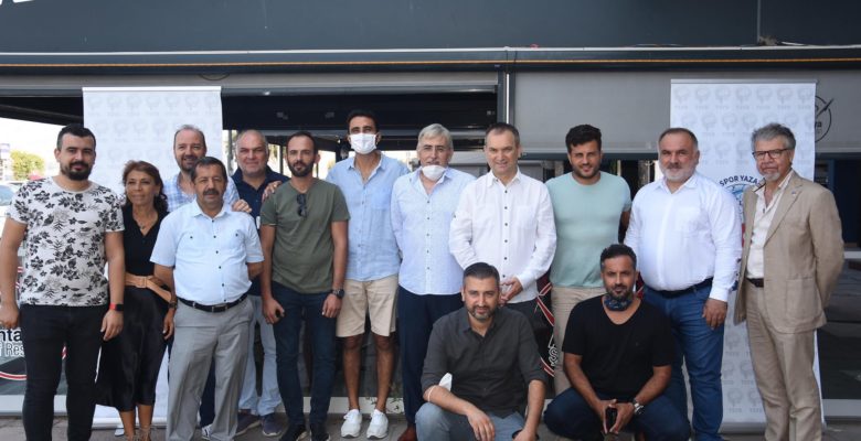 İzmir’de voleybol heyecanı