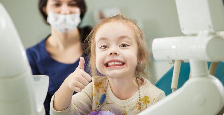 ​Çocuklarda İlk Diş Muayenesi İlk Dişle Birlikte Yapılmalı
