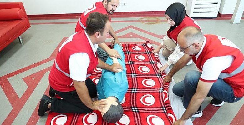 10 Eylül Dünya İlk Yardım Günü: Yaşam Boyu İlk Yardım Öğren