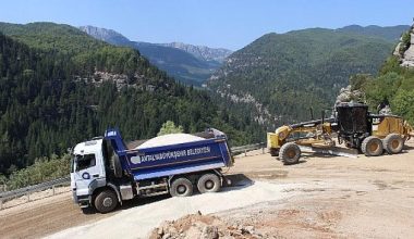 Antalya Büyükşehir’den Altınkaya Mahallesinde asfalt çalışması