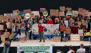 Karbon Nötr ve Yaşanabilir Bir Türkiye İçin Gençler Sokakta