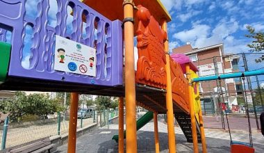 Malkara’da parklara tütün mamülleri konusunda uyarı tabelaları konuluyor