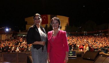Pazaryeri Belediyesi, ilçenin düşman işgalinden kurtuluşunun 100. yılı dolayısıyla düzenlediği programla müzik dolu bir geceye imza attı