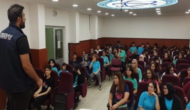 Adıyaman’da “Bilinçli İnternet Kullanımı ve Siber Zorbalık” semineri