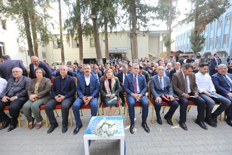 Başkan Şahin: “İstihdamın, yatırımın, kardeşliğin merkezi İslahiye olacak” Başkan Şahin: “İstihdamın, yatırımın, kardeşliğin merkezi İslahiye olacak”