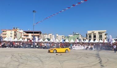 Binlerce modifiye araç tutkunu, Toroslar Otofest’te buluştu