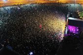 Cengiz Kurtoğlu, Rize’de sahne aldı