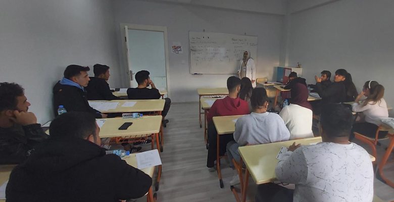 Emirdağ’dan gençlere DGS’ye hazırlık kursları