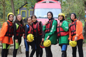 Esenler’den gençlere Melen Çayı’nda rafting etkinliği