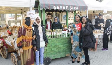 Geyve Ayva Festivali’ne 53 ülkeden renk kattılar