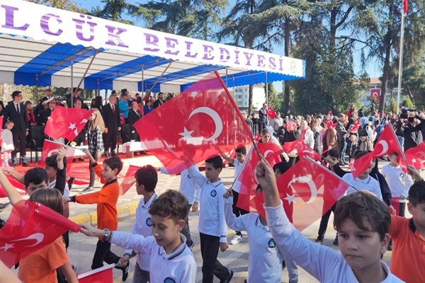 Gölcük’te 29 Ekim Cumhuriyet Bayramı kutlama etkinlikleri