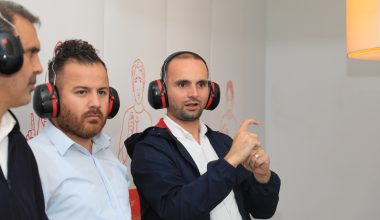 İETT şoförlerine “Karanlıkta ve Sessizlikte Empati” projesi başlatıldı