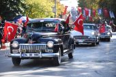 Kadıköy’de Büyük Cumhuriyet Yürüyüşü Öncesi Renkli Görüntüler