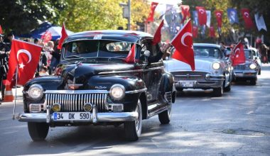 Kadıköy’de Büyük Cumhuriyet Yürüyüşü Öncesi Renkli Görüntüler Kadıköy’de Büyük Cumhuriyet Yürüyüşü Öncesi Renkli Görüntüler