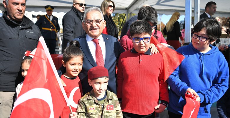 Kayseri’de 29 Ekim Cumhuriyet Bayramı coşkusu