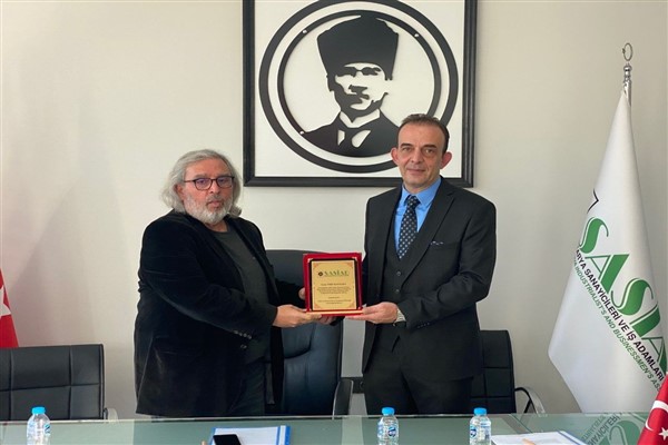 SASİAD’da bayrak değişimi