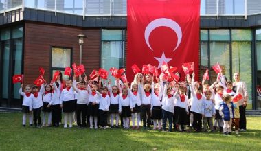 SGM öğrencileri 29 Ekim Cumhuriyet Bayramı’nı kutladı SGM öğrencileri 29 Ekim Cumhuriyet Bayramı’nı kutladı