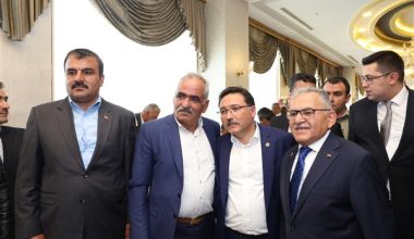 Vali Çiçek ve Başkan Büyükkılıç’tan ‘muhtarlar’ zirvesi