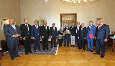 Vali Doğan, muhtarları ağırladı