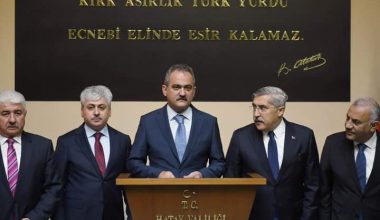 Bakan Özer’den Vali Doğan’a ziyaret