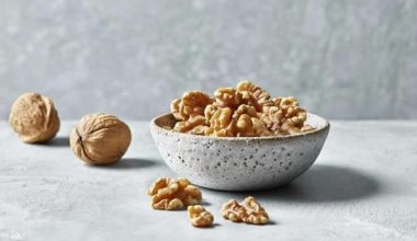 Bir araştırmaya göre, cevizin yaşlılıkta daha iyi bir sağlığa köprü olabileceğini ortaya koyuyor