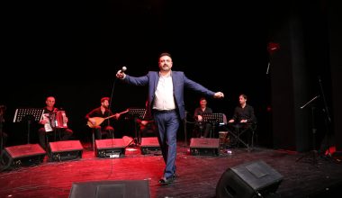 Bursa Belediyesi Türk Halk Müziği Bölümü sezonun ilk solo konserini gerçekleştirdi