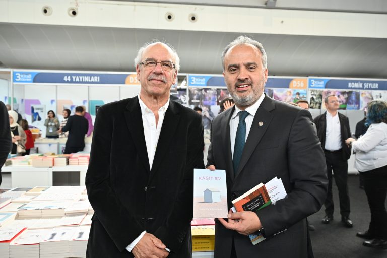 Bursa’da 3. Kitap Günleri başladı Bursa’da 3. Kitap Günleri başladı
