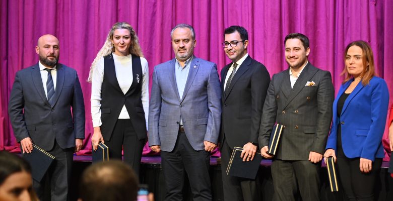 Bursa’da “Uluslararası Çocuk ve Gençlik Tiyatroları Festivali” başladı