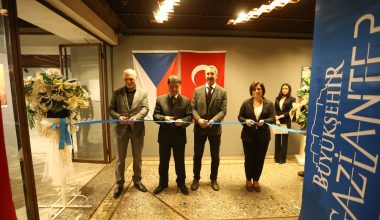 Gaziantep’te “Çağdaş Fotoğrafta Bilim, Seyahat ve Doğa Sergisi” açıldı