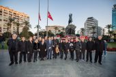 İzmir, Ata’ya saygı için yürüdü