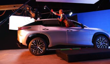 Lexus, Black Panther: Yaşasın Wakanda galasını yeni RZ 450e ile elektriklendirdi