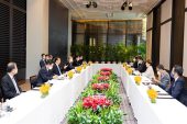 Li Keqiang: “Resesyonun önlenmesi için işbirliği güçlendirilmeli”