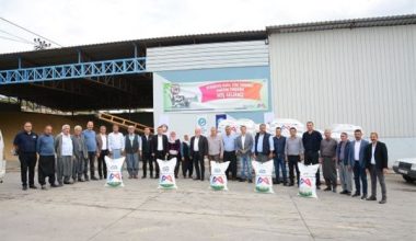 Mersin’den Tarsuslu üreticiye 7 ton yem tohumu desteği