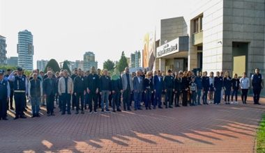 Yenişehir’de Ata’ya saygı duruşu