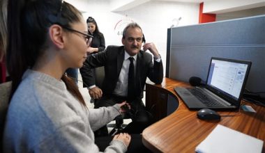 Bakan Özer’den MEBİM’e ziyaret
