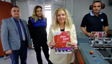 Eskişehir zabıtasından 10 milyonuncu mühürlemeye kutlama