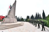 Menemen’de devrim şehitlerine saygı günü