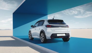 Tamamen elektrikli yeni Peugeot e-208