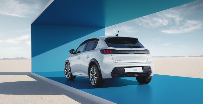 Tamamen elektrikli yeni Peugeot e-208