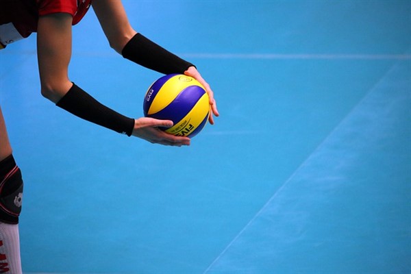VakıfBank ilk maçını kazandı