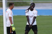 Muslera ve Gomis’ten Örnek Kaptanlık: “Primler Herkes İçin Eşit Olmalı…”