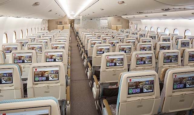 Yenilenen Emirates A380’lerden ilki hizmete girdi