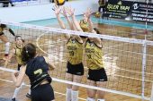 Altınoluk Voleybol Rahat Kazandı