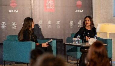 Başarılı Oyuncu Şeney Gürler,  Antalyalıları Mest Etti