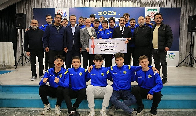 Bayrampaşa Belediyesi’nden spor kulüplerine büyük destek