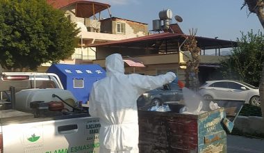 Deprem bölgesi hastalık ve haşere oluşumuna karşı ilaçlanıyor