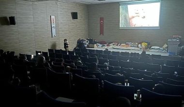 Depremzede Çocuklara Sinema Sürprizi